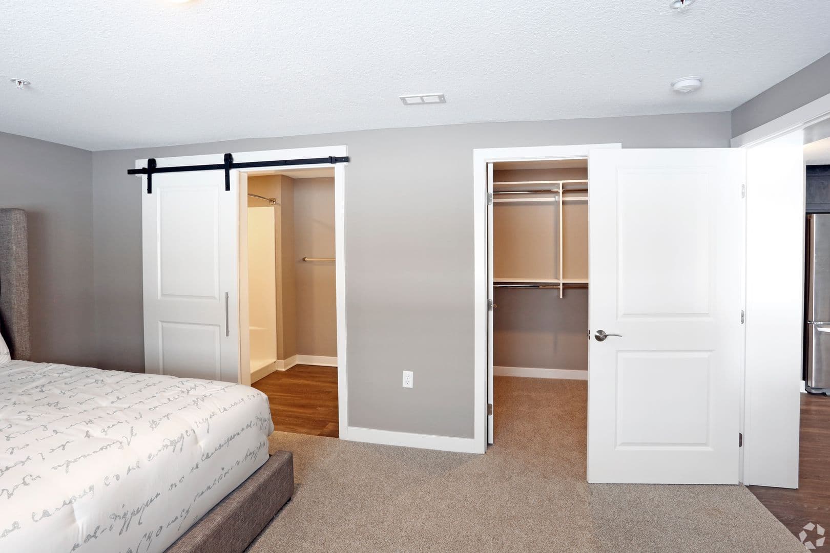 Fort Wayne Apartment: 2807 Westbrook Drive
