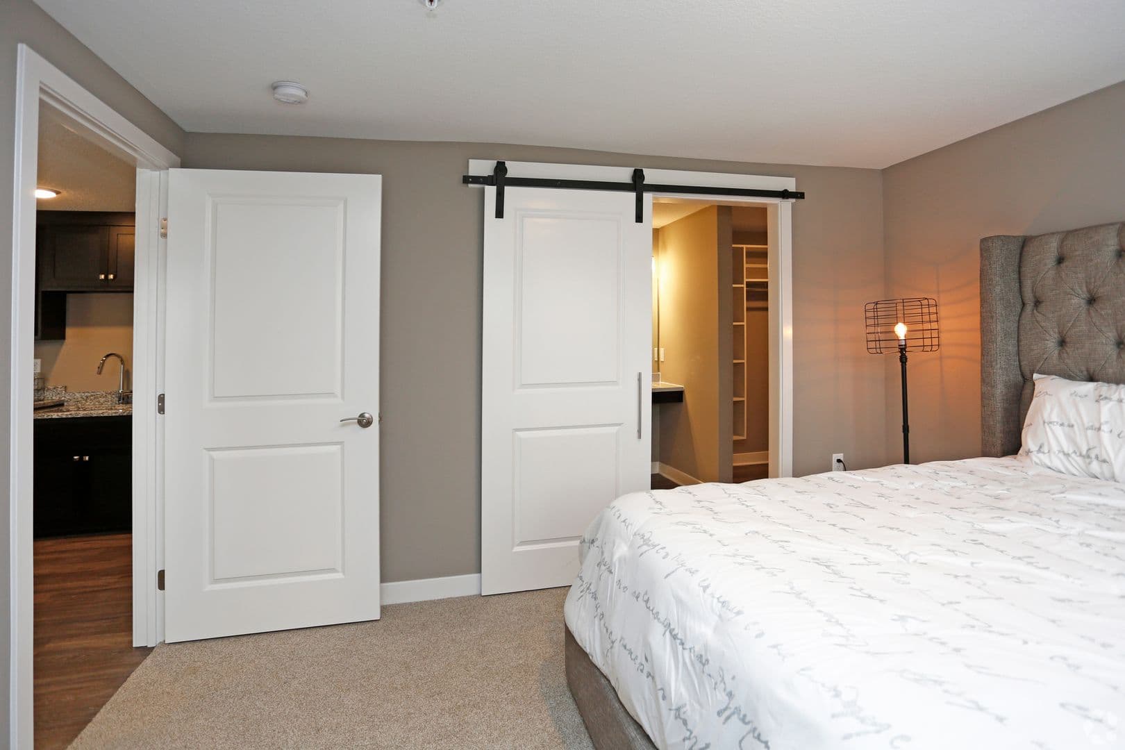Fort Wayne Apartment: 2807 Westbrook Drive