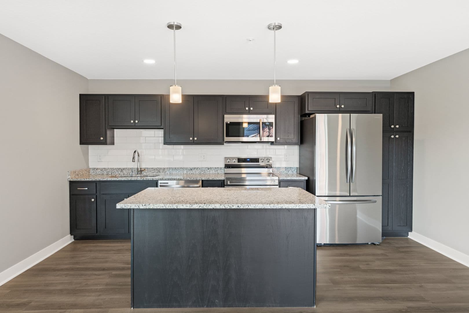 Fort Wayne Apartment: 2827 Westbrook Drive