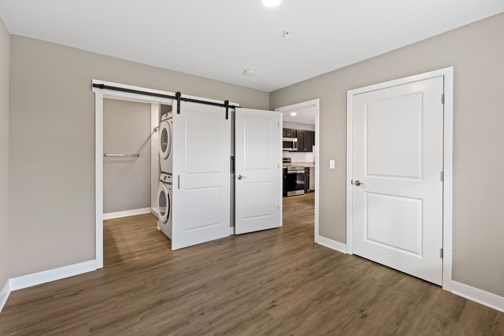 Fort Wayne Apartment: 2827 Westbrook Drive