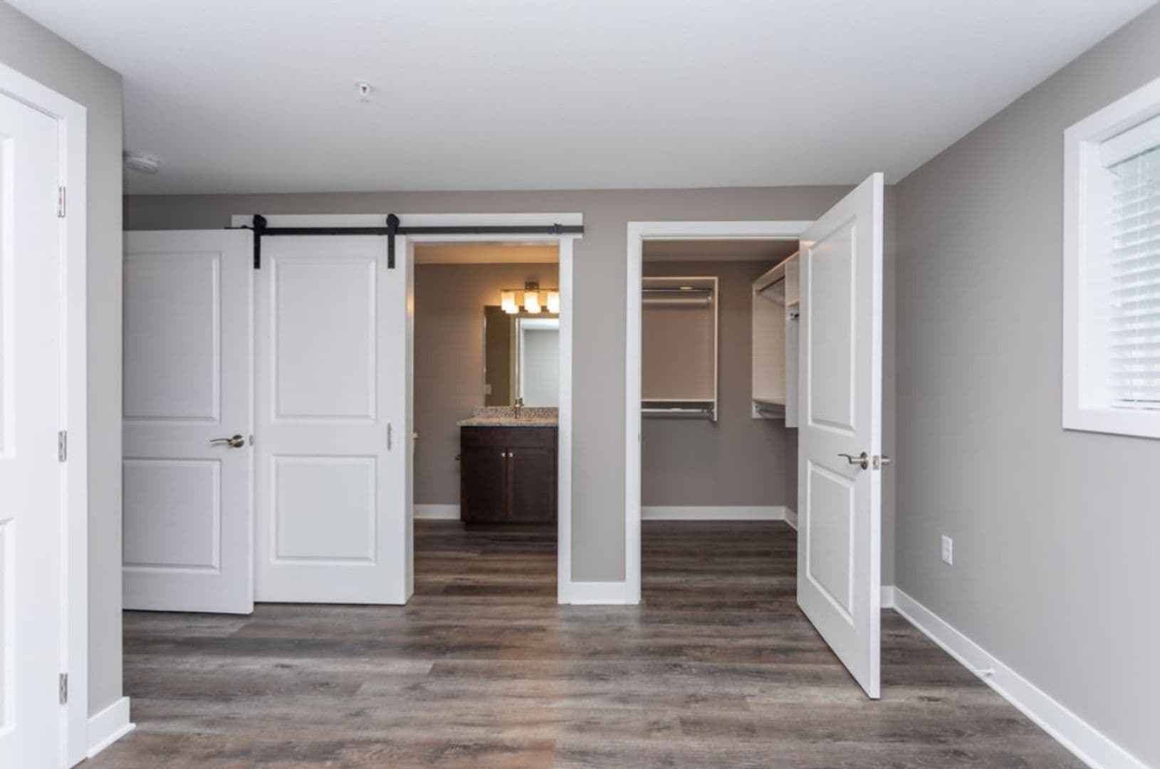 Fort Wayne Apartment: 2917 Westbrook Drive
