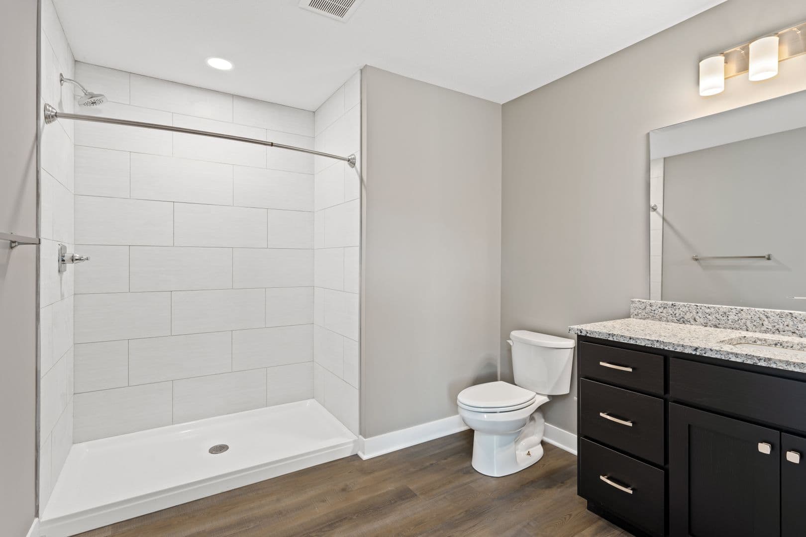 Fort Wayne Apartment: 2827 Westbrook Drive