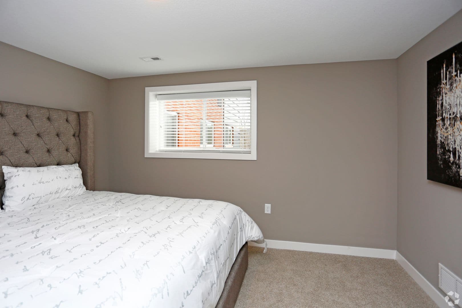 Fort Wayne Apartment: 2807 Westbrook Drive