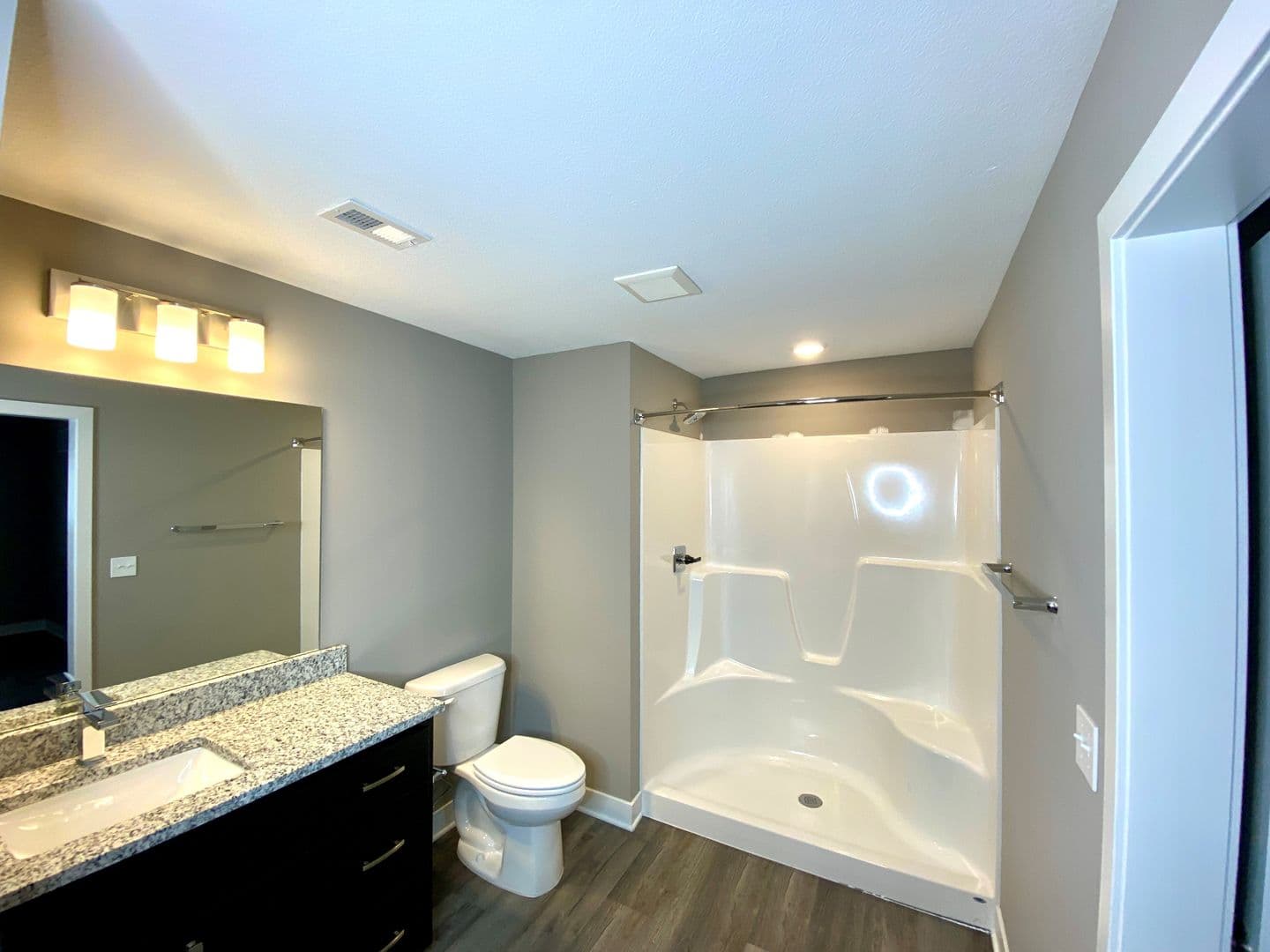 Fort Wayne Apartment: 2817 Westbrook Drive