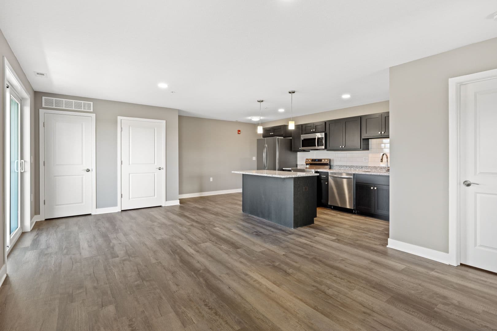 Fort Wayne Apartment: 2827 Westbrook Drive