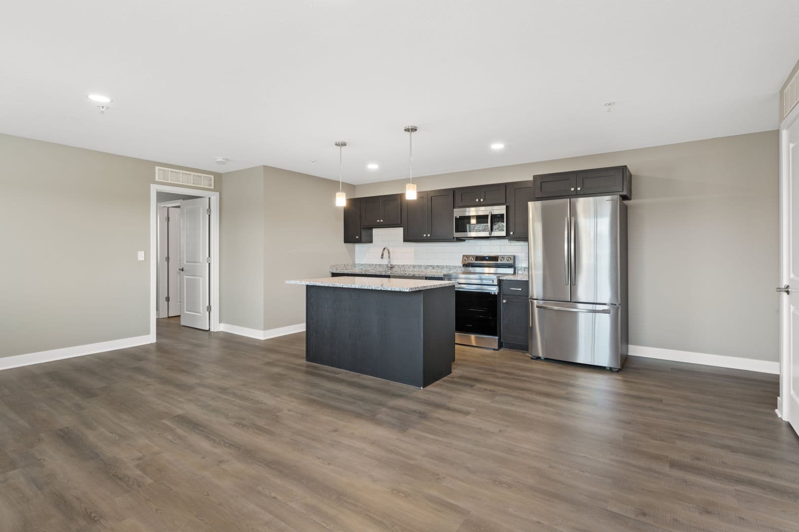 Fort Wayne Apartment: 2827 Westbrook Drive