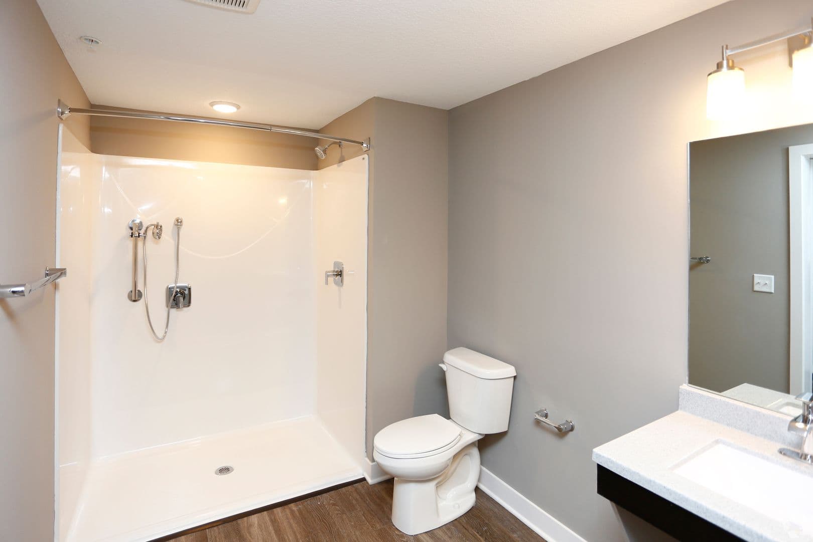 Fort Wayne Apartment: 2807 Westbrook Drive