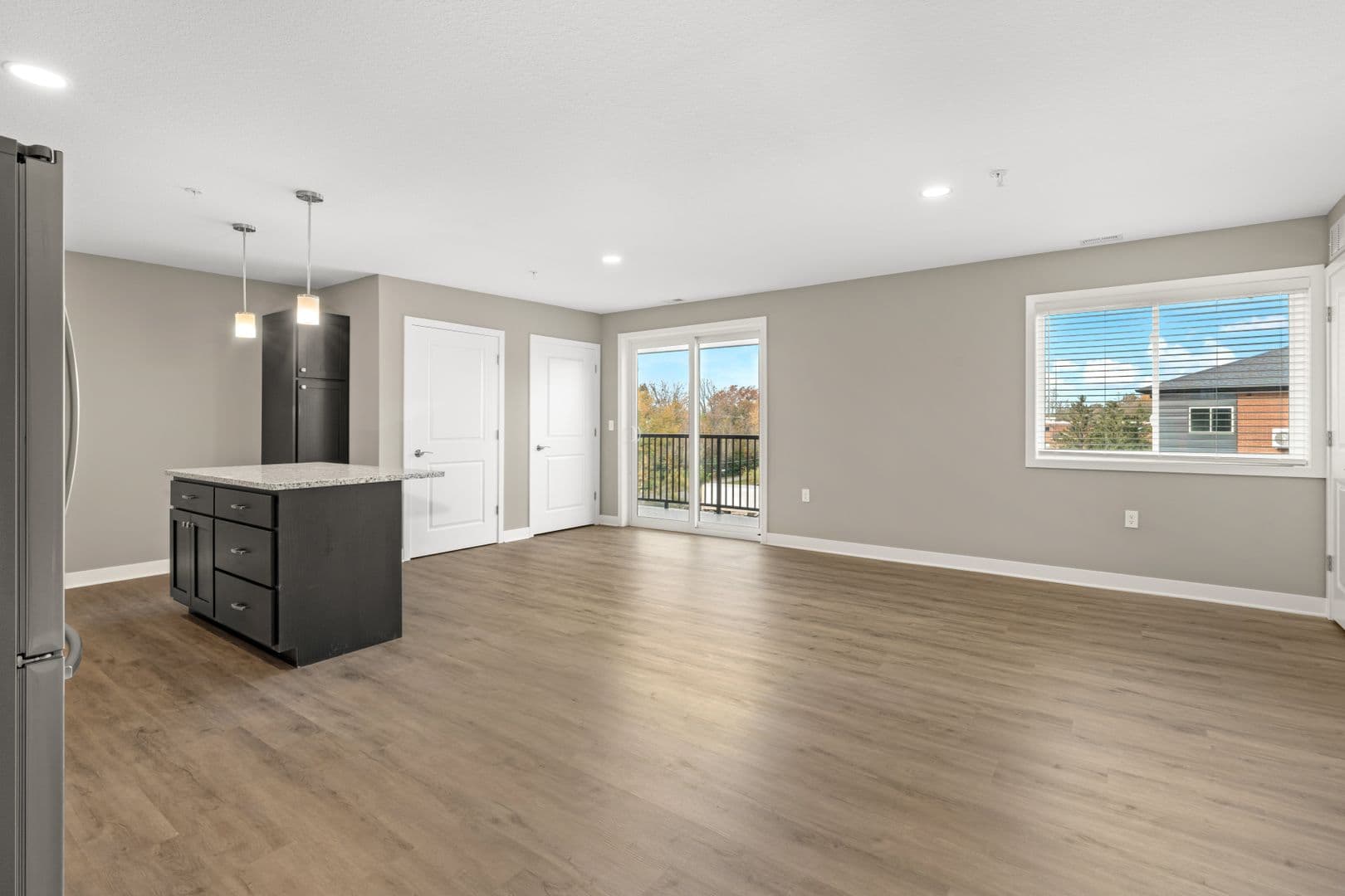 Fort Wayne Apartment: 2827 Westbrook Drive