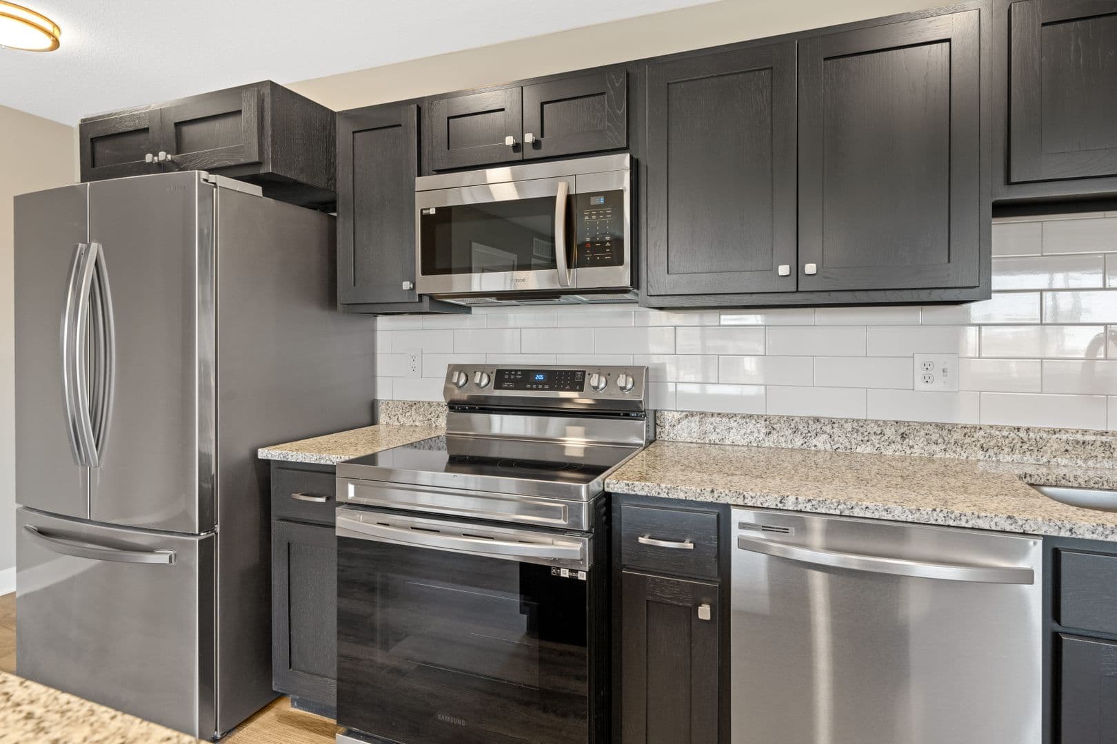 Fort Wayne Apartment: 2827 Westbrook Drive