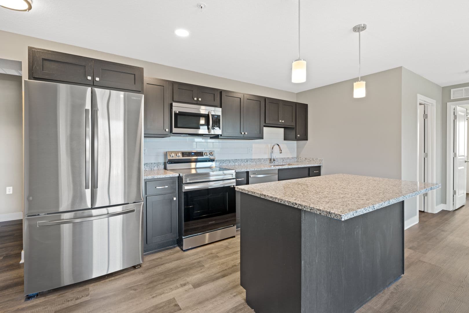 Fort Wayne Apartment: 2827 Westbrook Drive