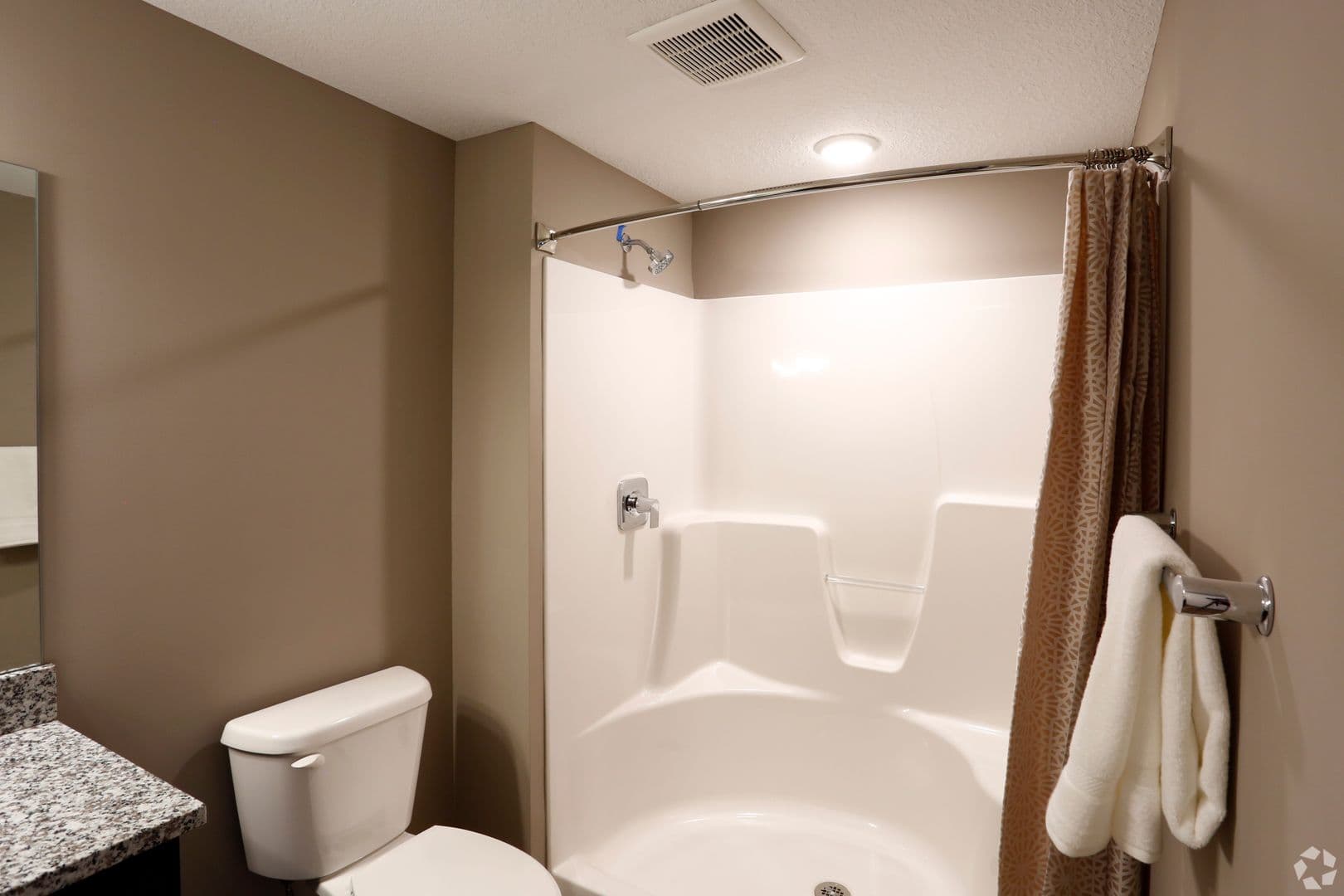 Fort Wayne Apartment: 2907 Westbrook Drive