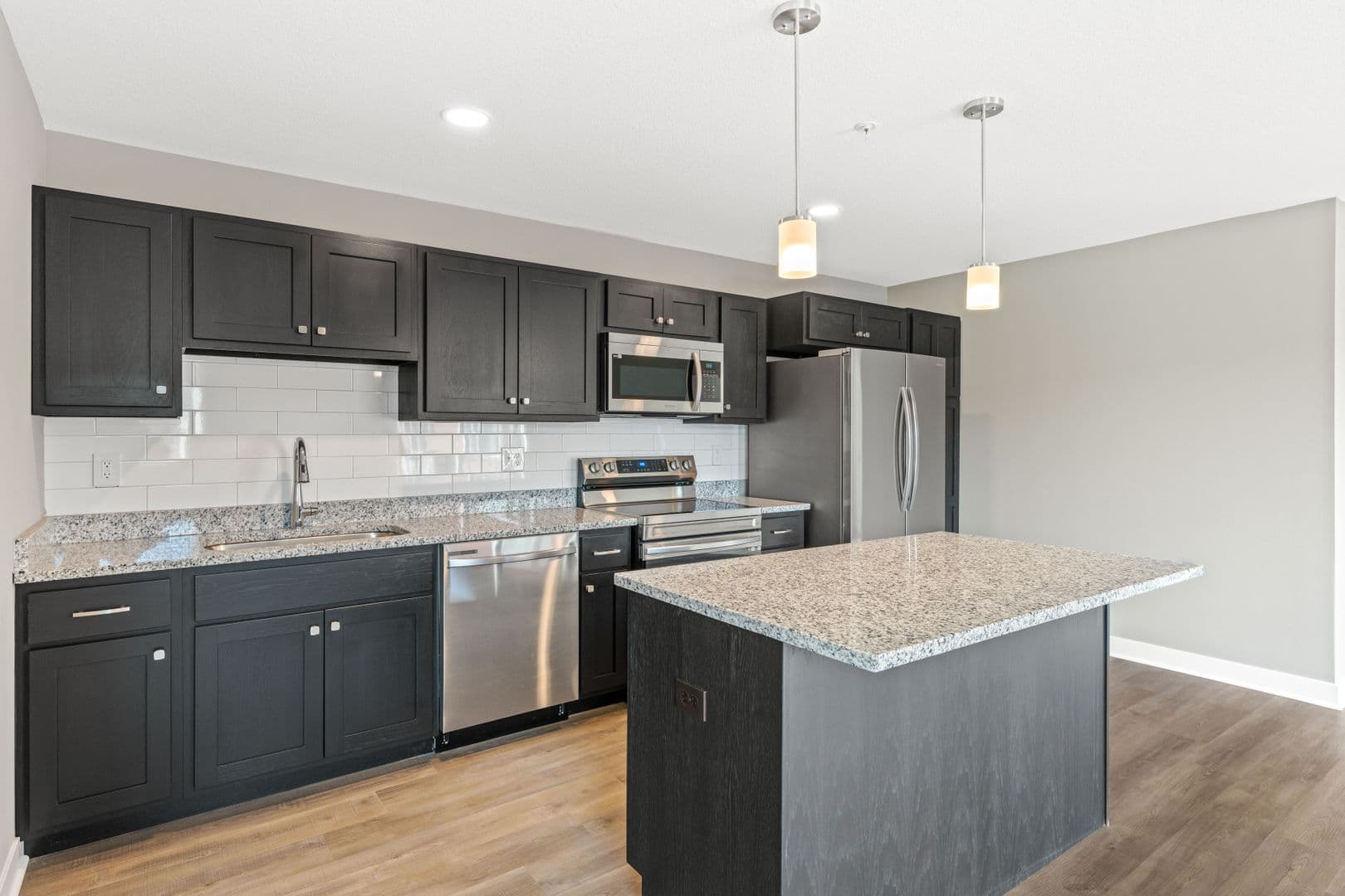 Fort Wayne Apartment: 2827 Westbrook Drive