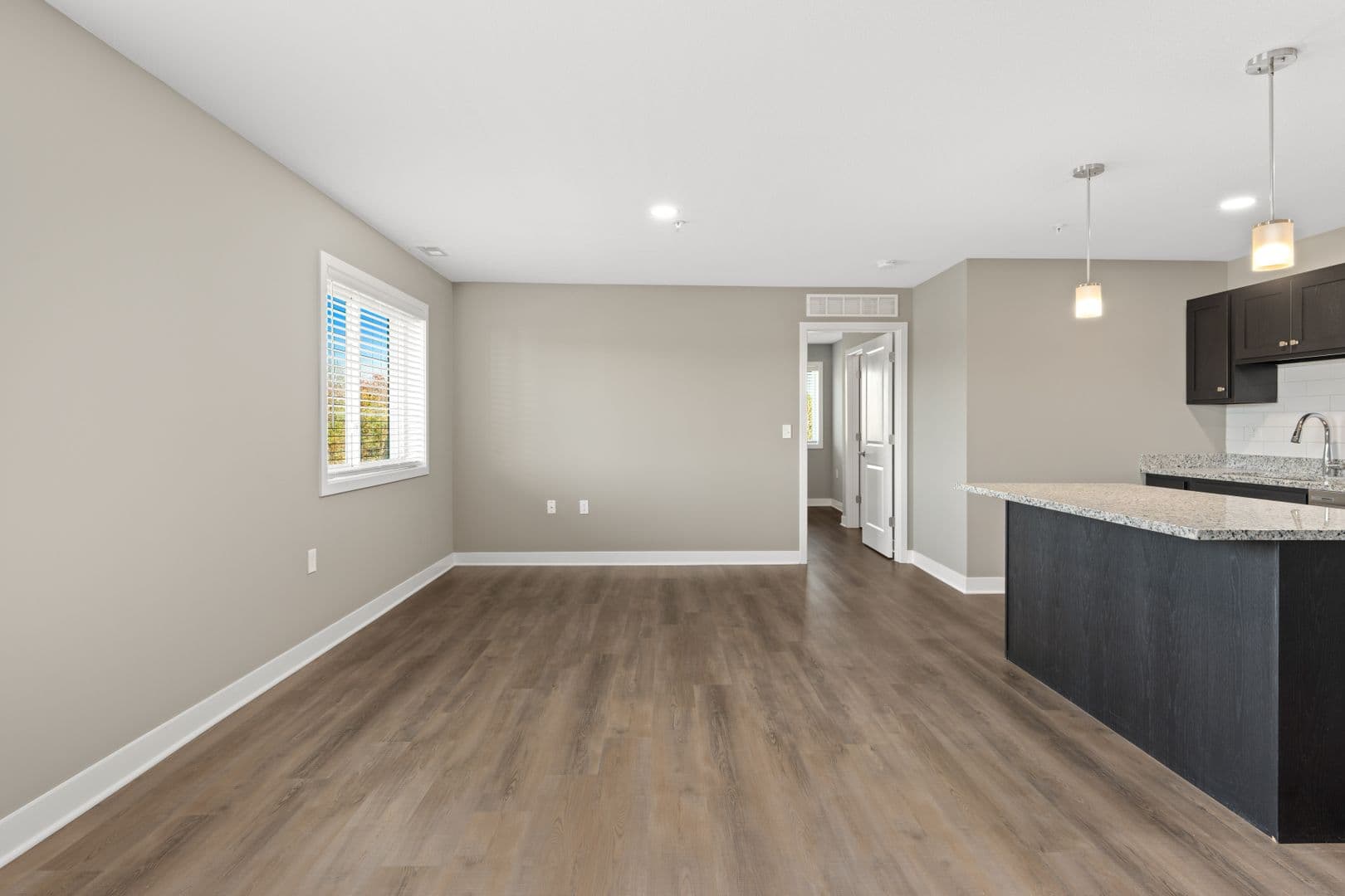 Fort Wayne Apartment: 2827 Westbrook Drive