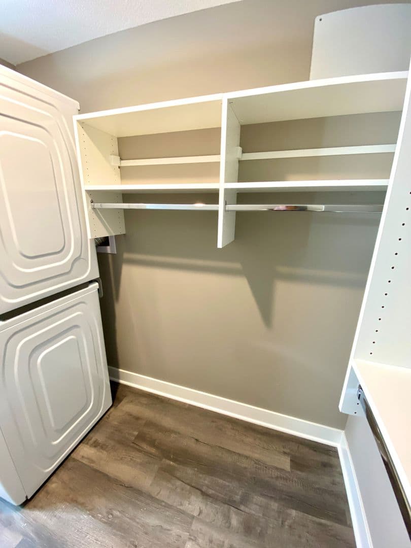 Fort Wayne Apartment: 2817 Westbrook Drive