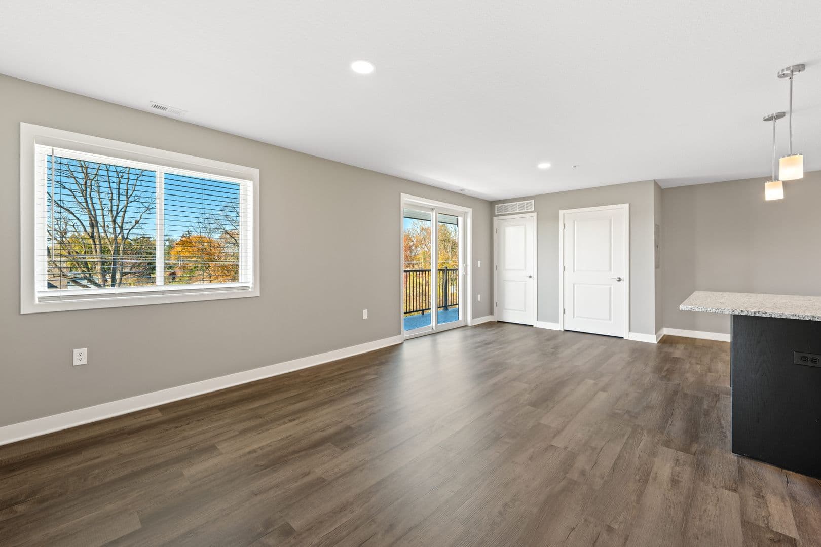 Fort Wayne Apartment: 2827 Westbrook Drive