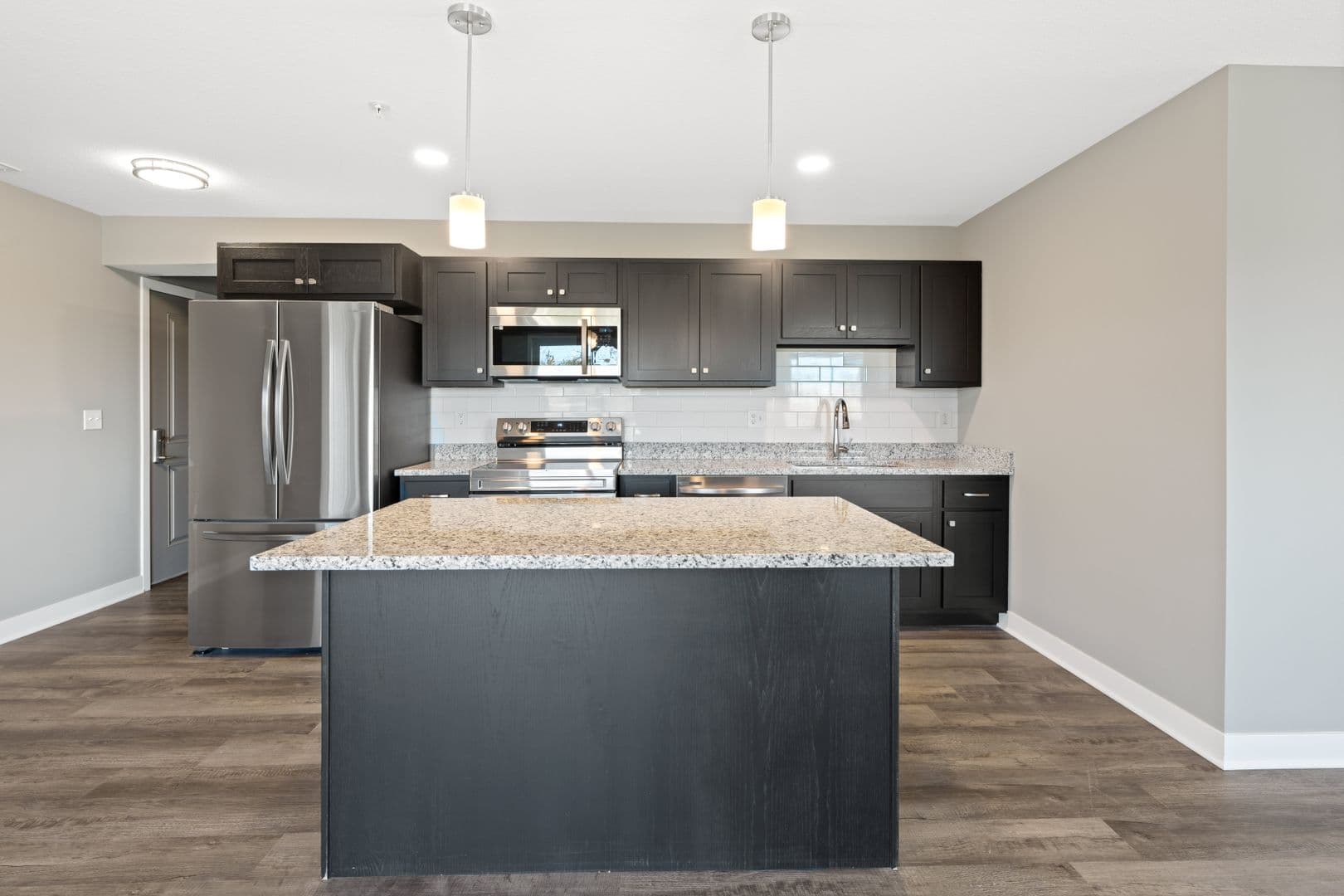 Fort Wayne Apartment: 2827 Westbrook Drive
