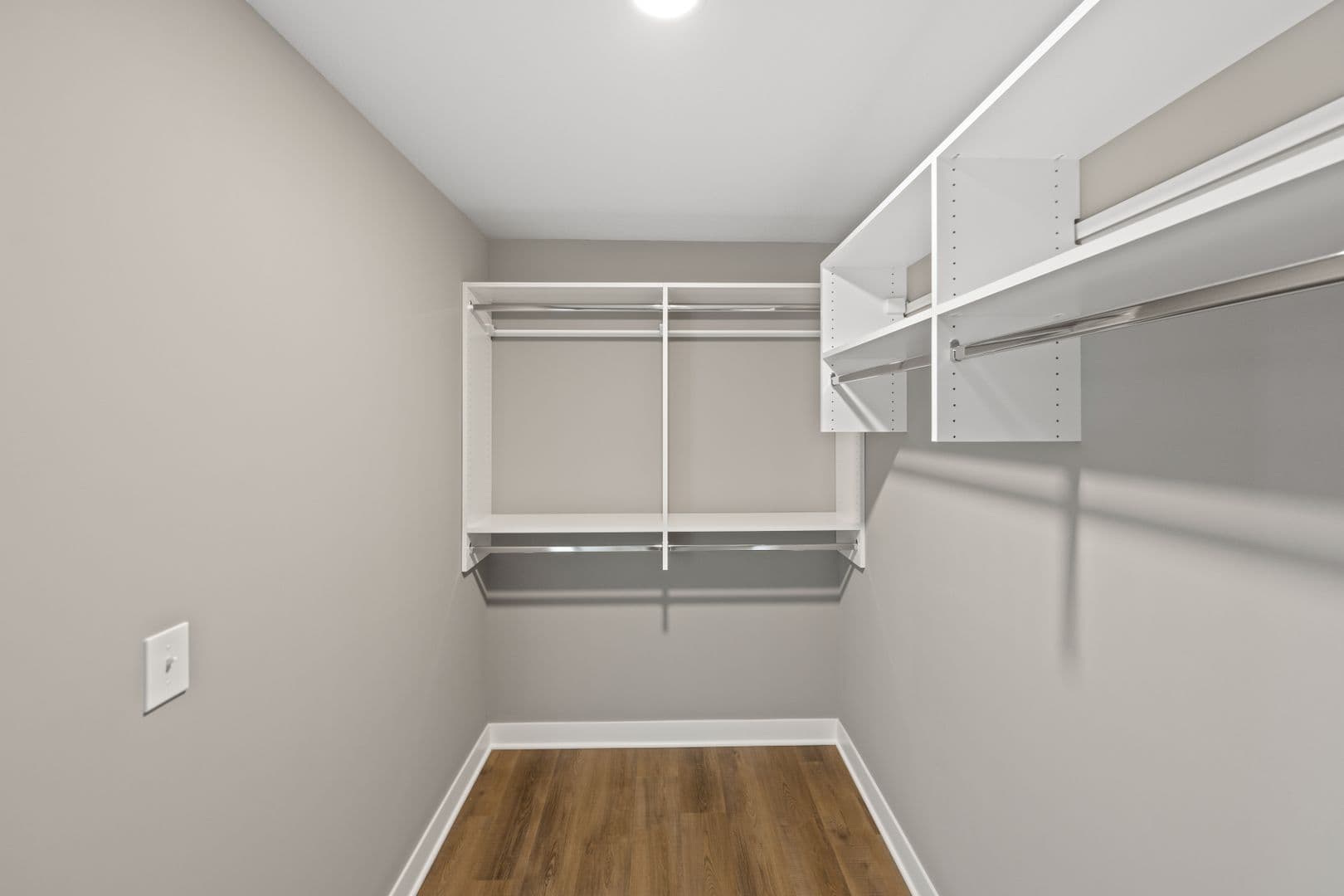 Fort Wayne Apartment: 2827 Westbrook Drive