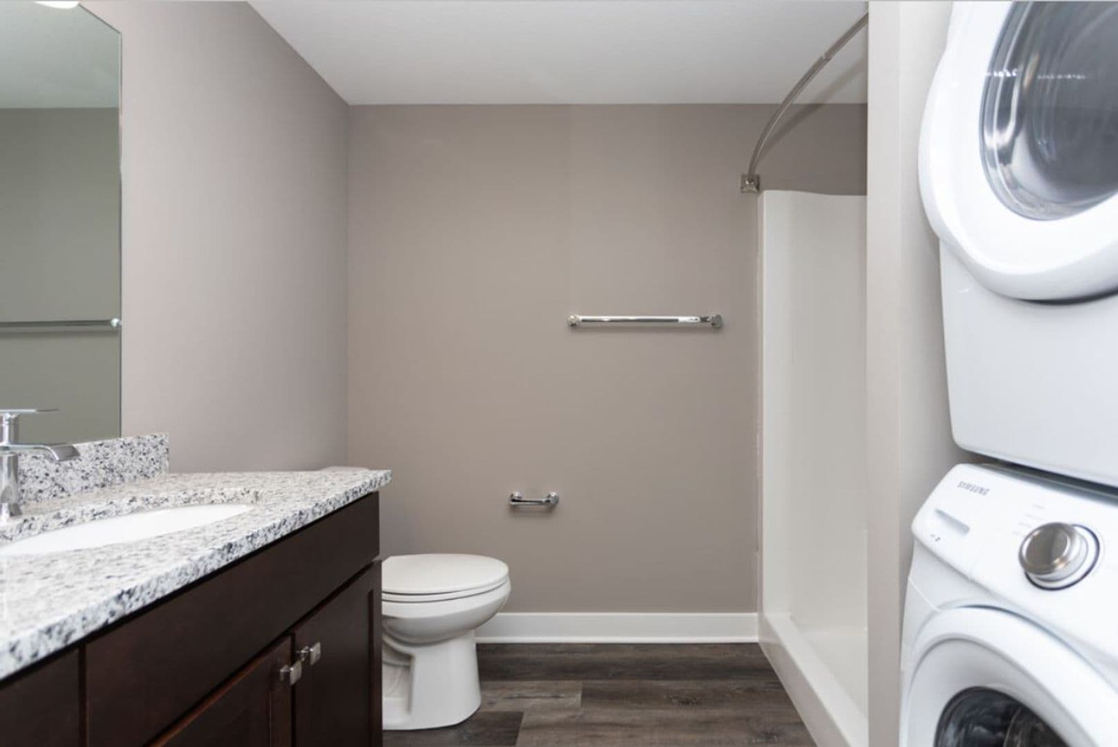 Fort Wayne Apartment: 2817 Westbrook Drive