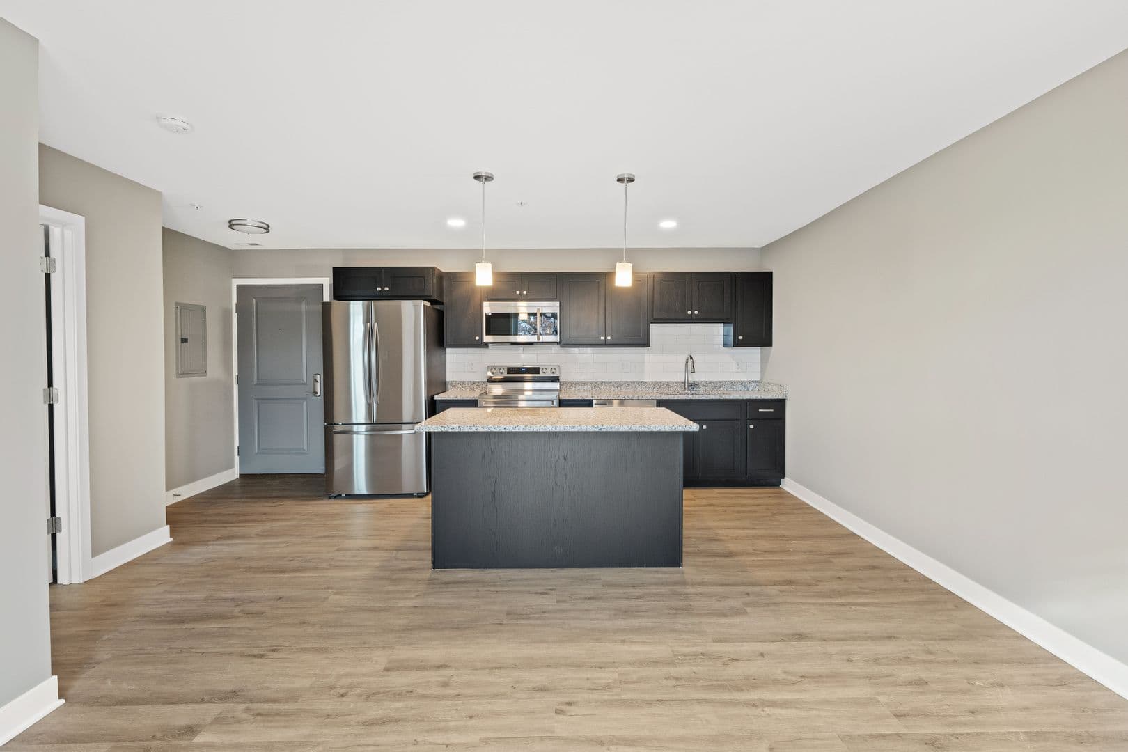 Fort Wayne Apartment: 2827 Westbrook Drive