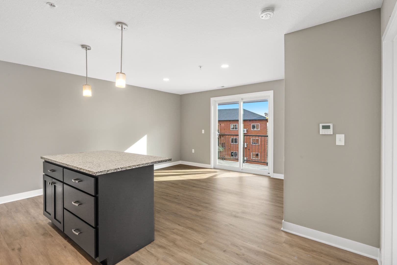Fort Wayne Apartment: 2827 Westbrook Drive