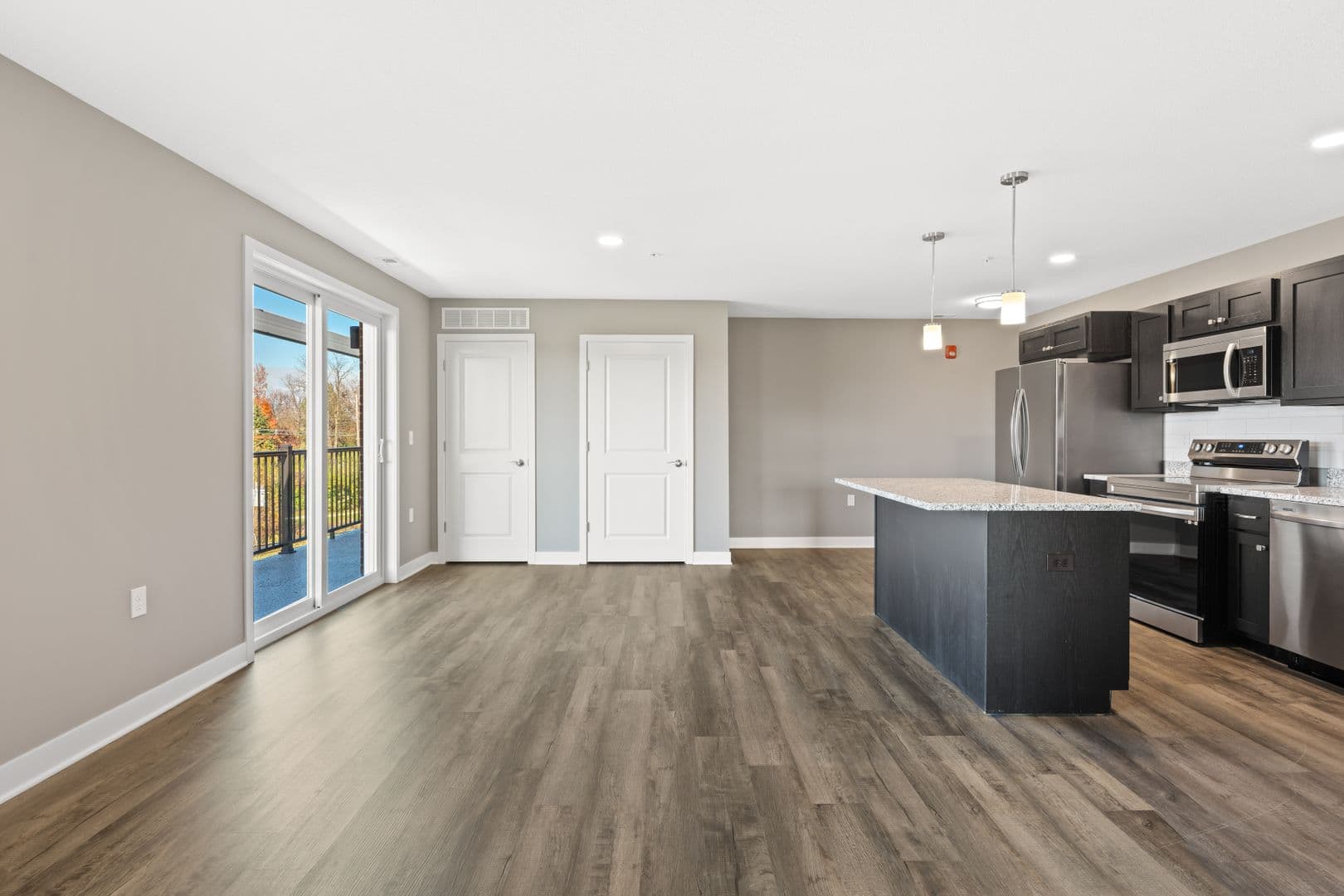 Fort Wayne Apartment: 2827 Westbrook Drive