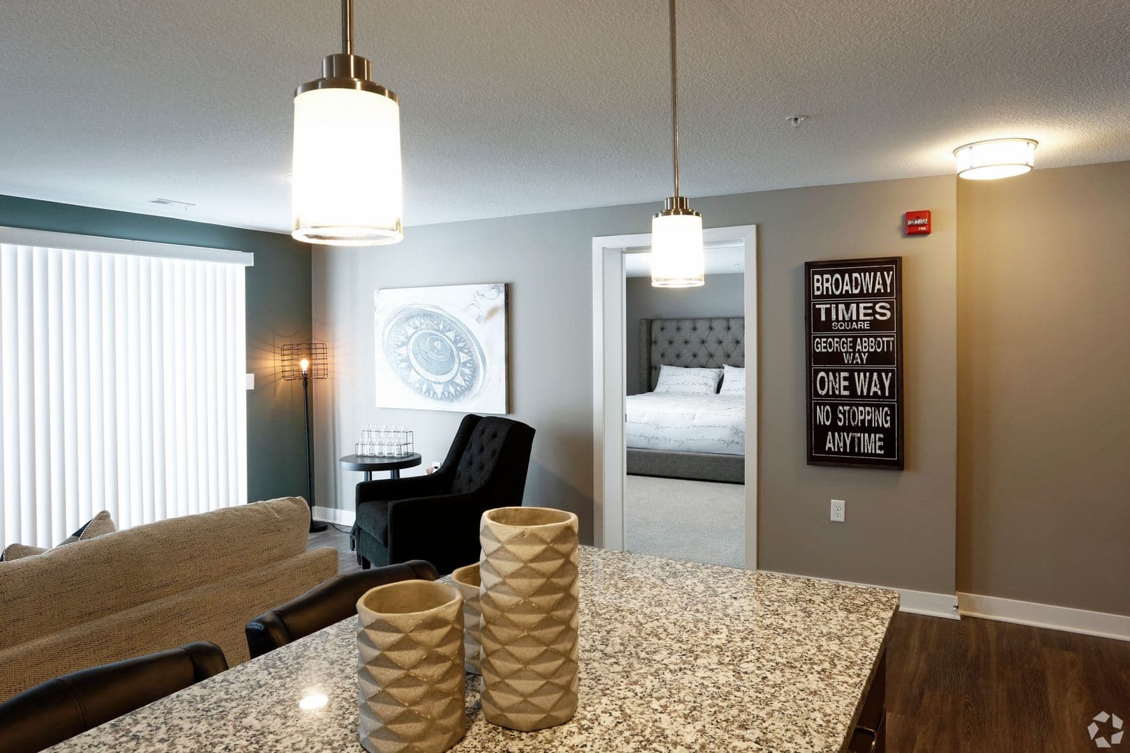 Fort Wayne Apartment: 2807 Westbrook Drive