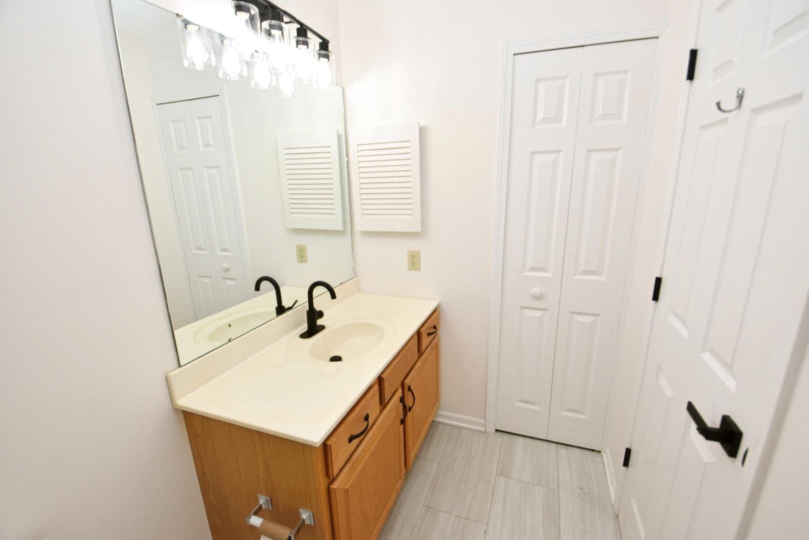 South Bend House: 4117 Cherry Pointe Dr.