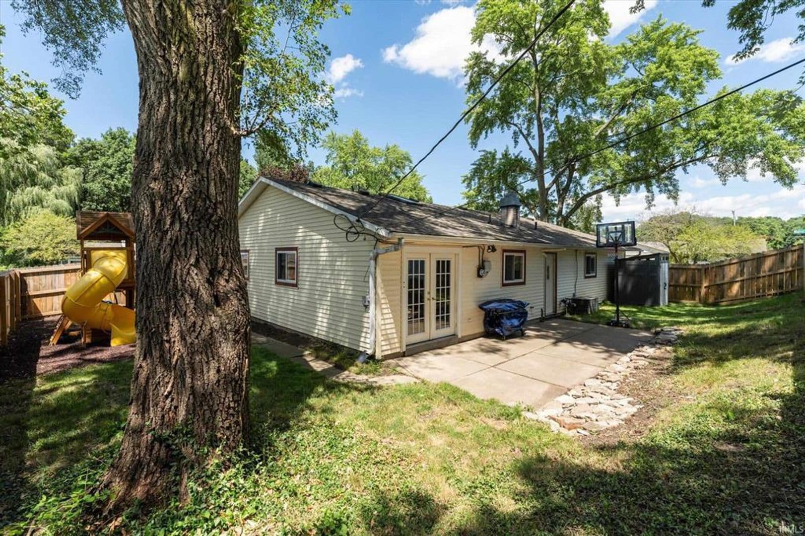 South Bend House: 1954 Malvern Way