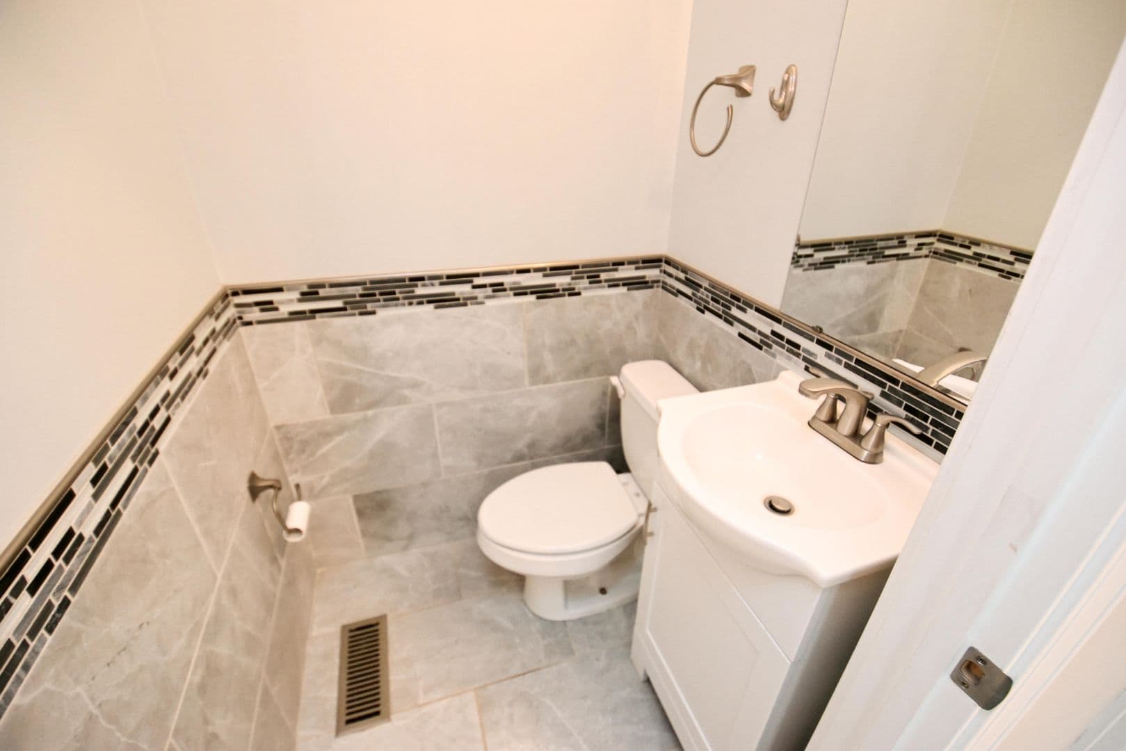 South Bend House: 1127 Ebeling Drive