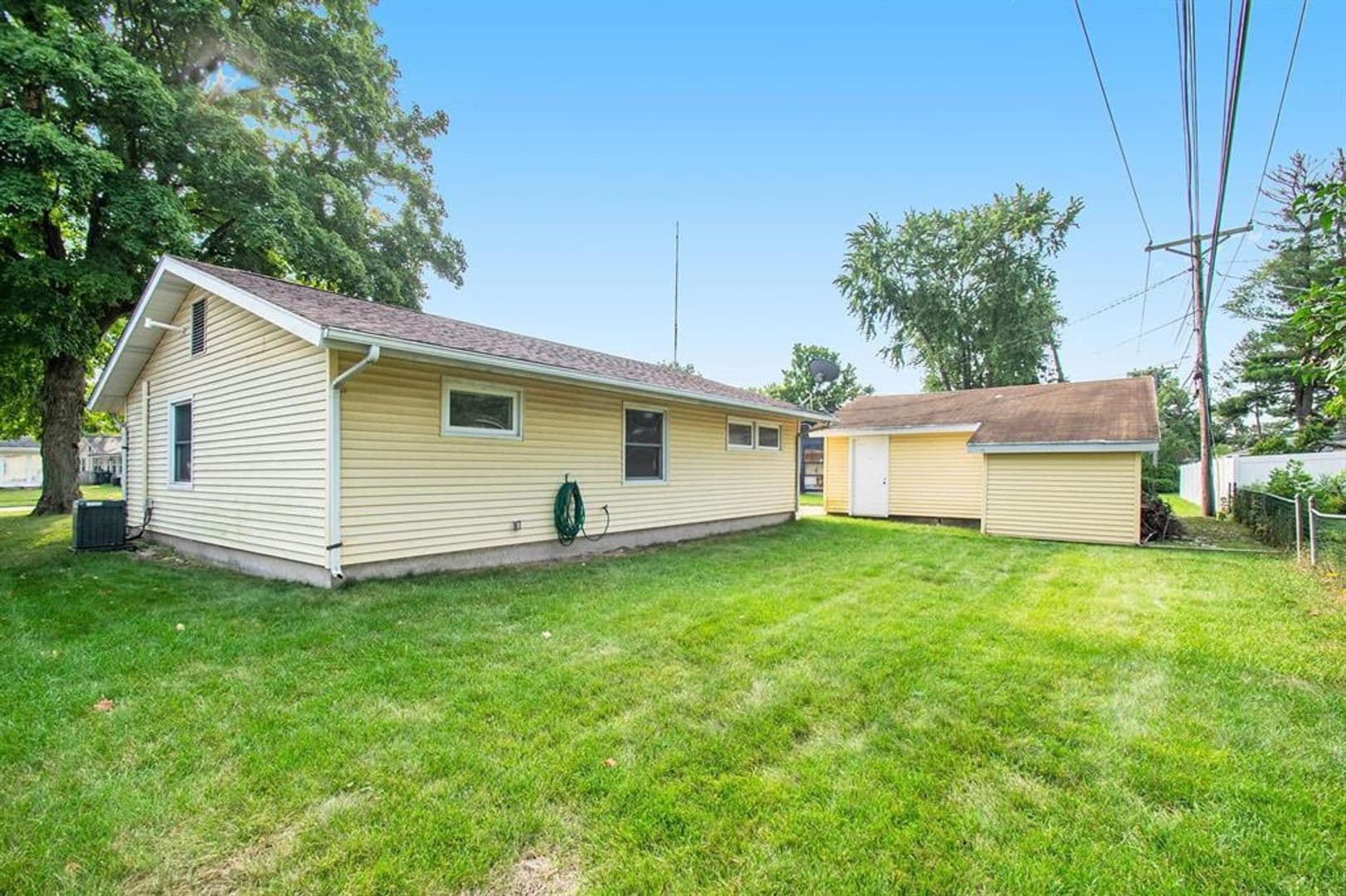 South Bend House: 1127 Ebeling Drive