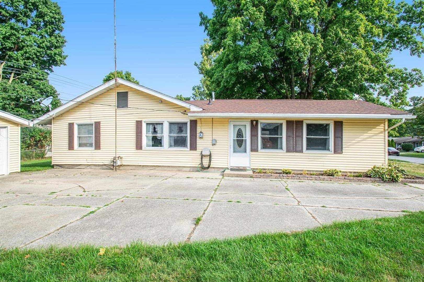South Bend House: 1127 Ebeling Drive