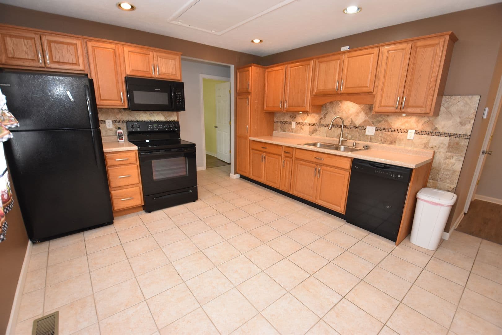 South Bend House: 1127 Ebeling Drive