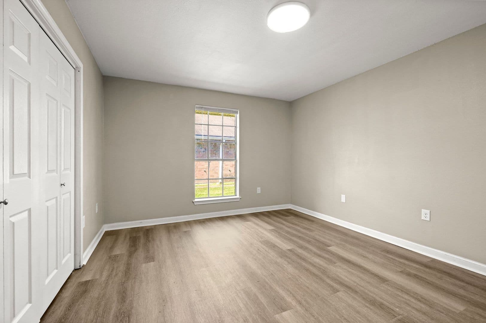 Gonzales Condo: 12027 Roddy Rd