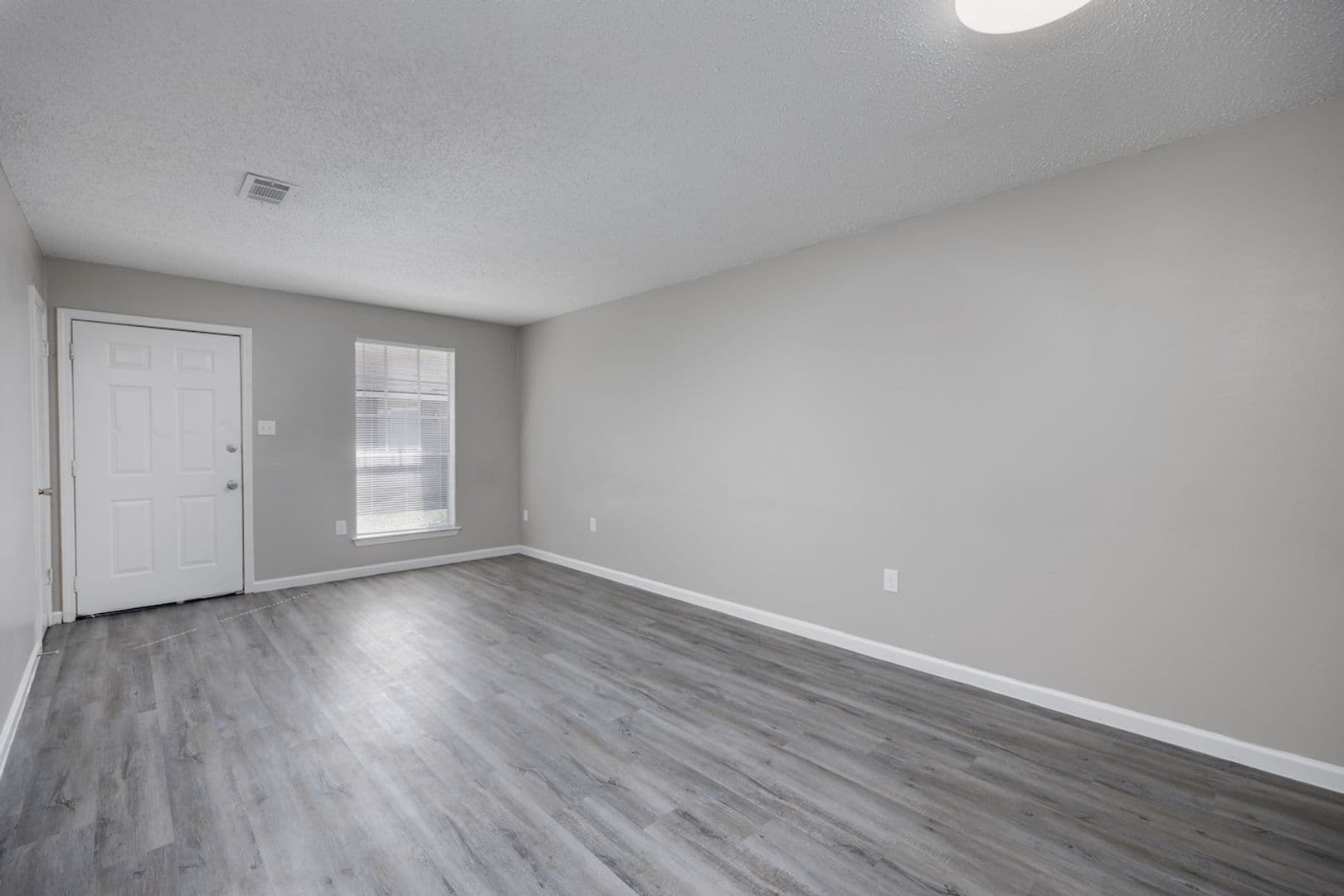 Gonzales Condo: 12023 Roddy Rd