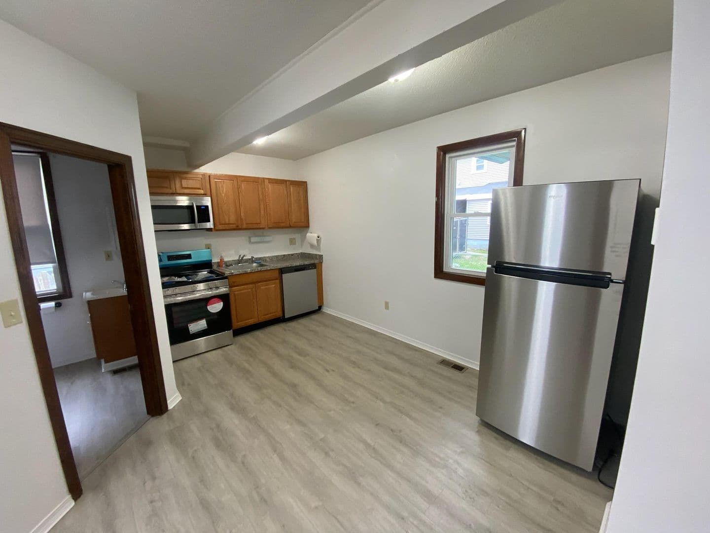 Nashua Apartment: 9 Gillis St, 1st flr