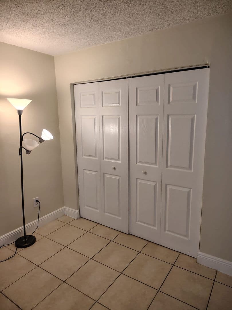 North Miami Apartment: 790 NE 128th Street
