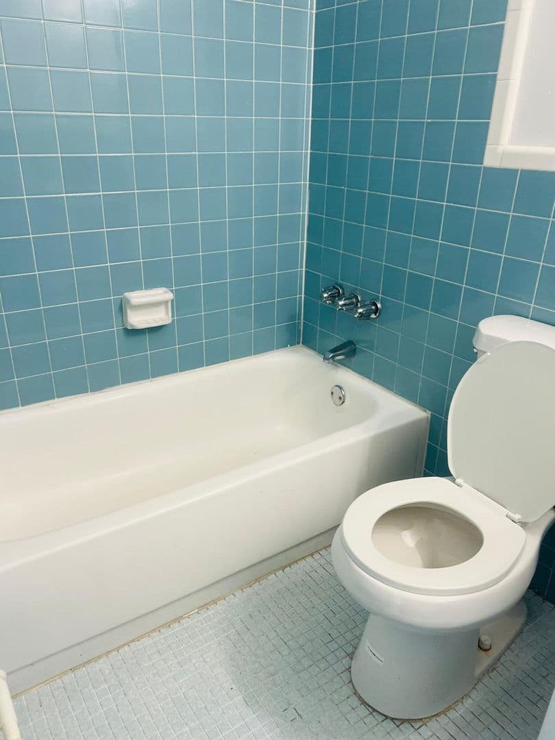 Hialeah Apartment: 1345 W 29 Street