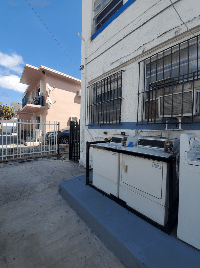 Miami Apartment: 1361 Nw 4 Street