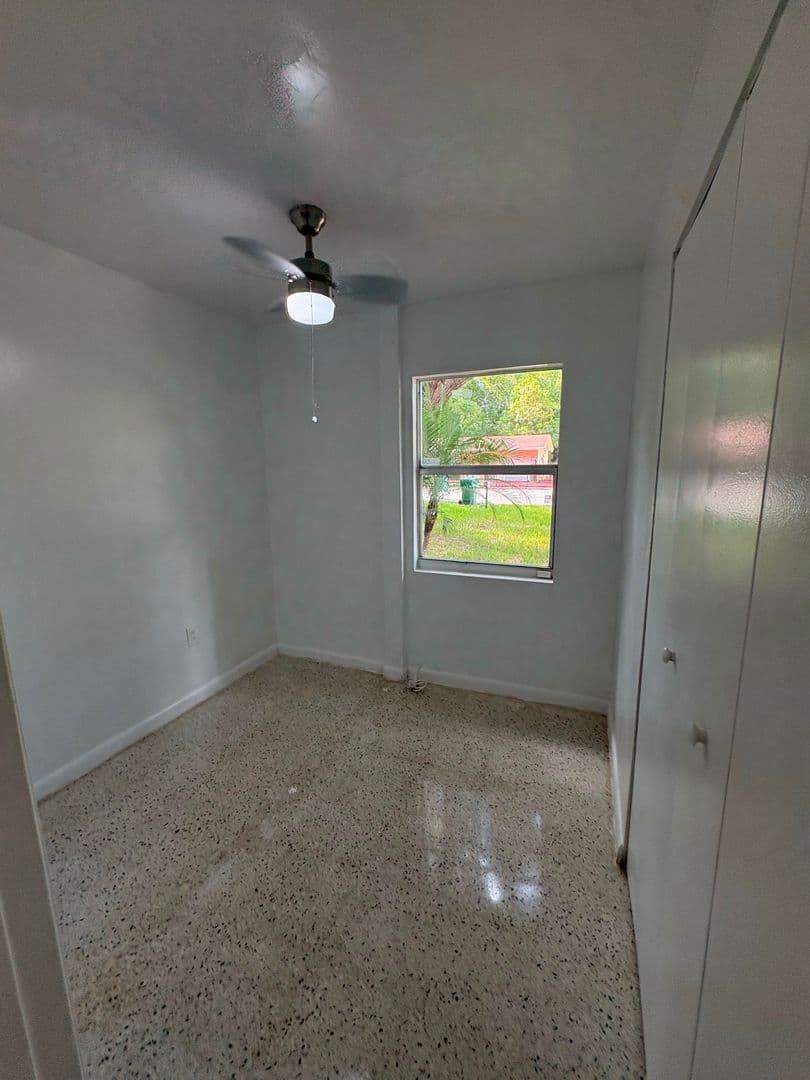 North Miami Townhome: 475 NE 164 St