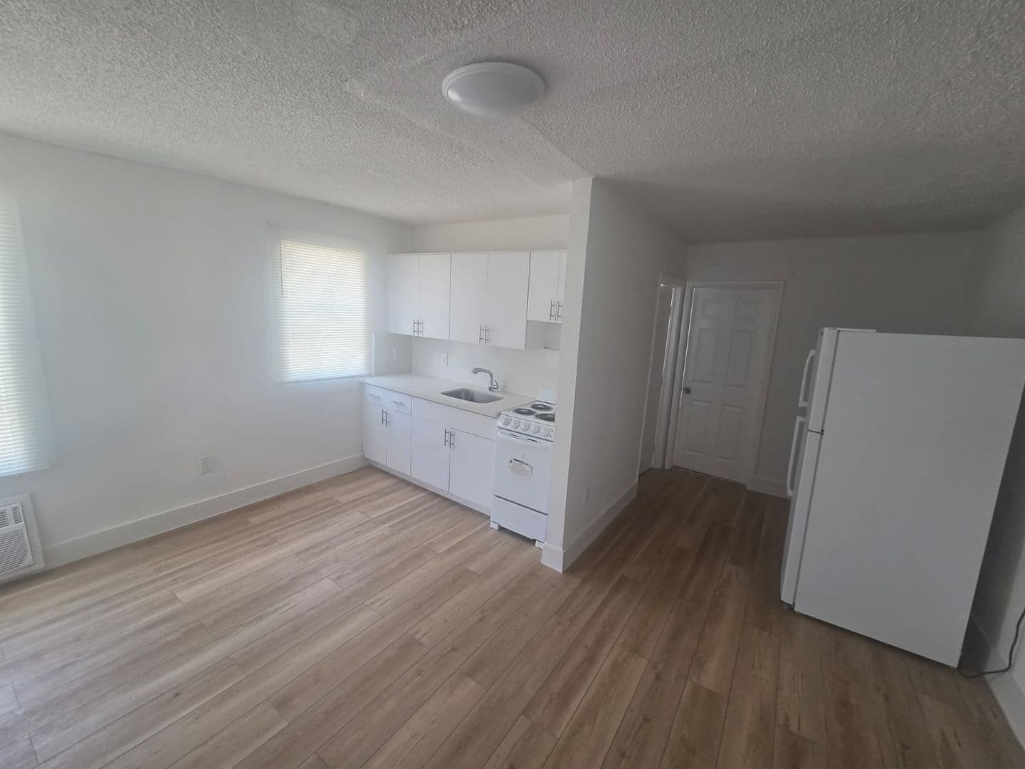 Miami Apartment: 959 SW 5 St