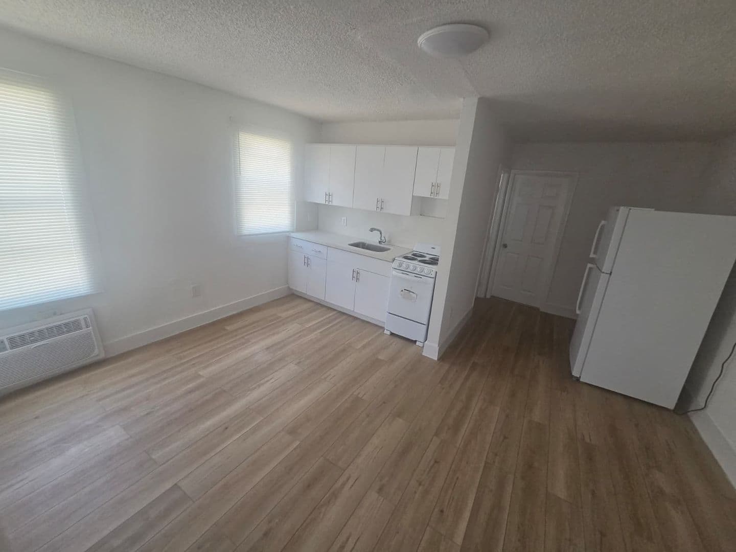 Miami Apartment: 959 SW 5 St