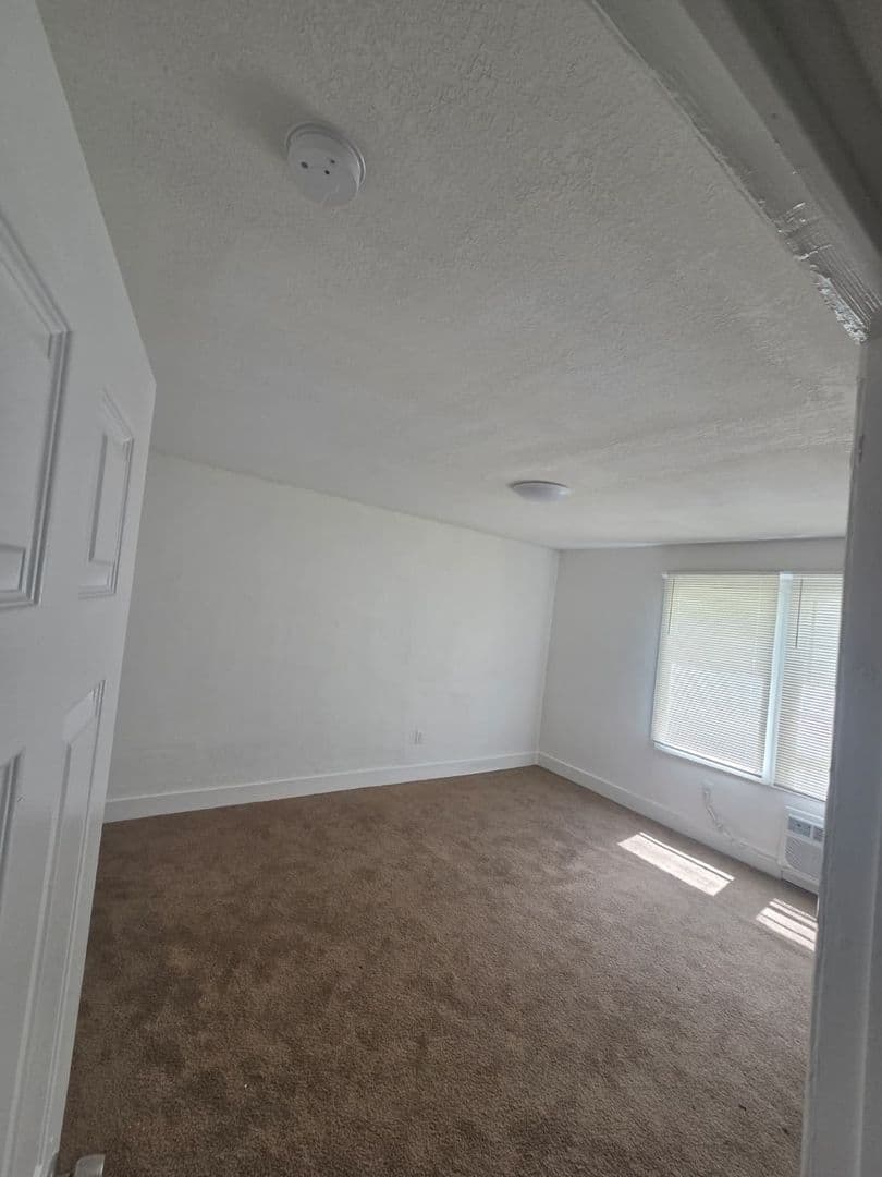 Miami Apartment: 959 SW 5 St