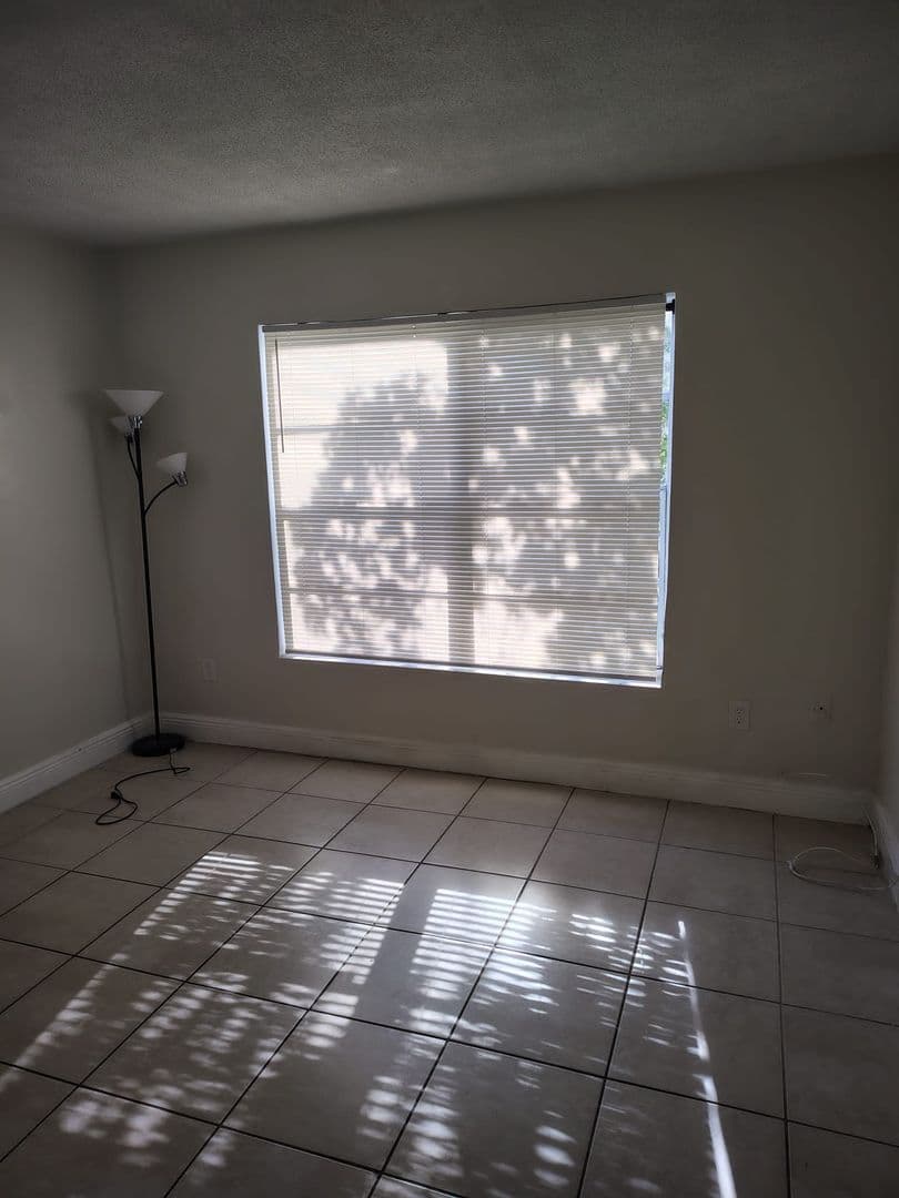 North Miami Apartment: 790 NE 128th Street