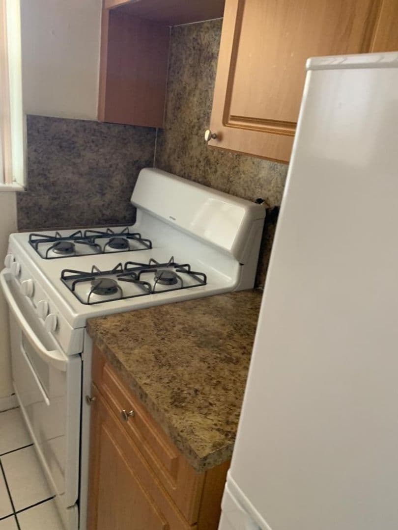 Hialeah Apartment: 1345 W 29 Street