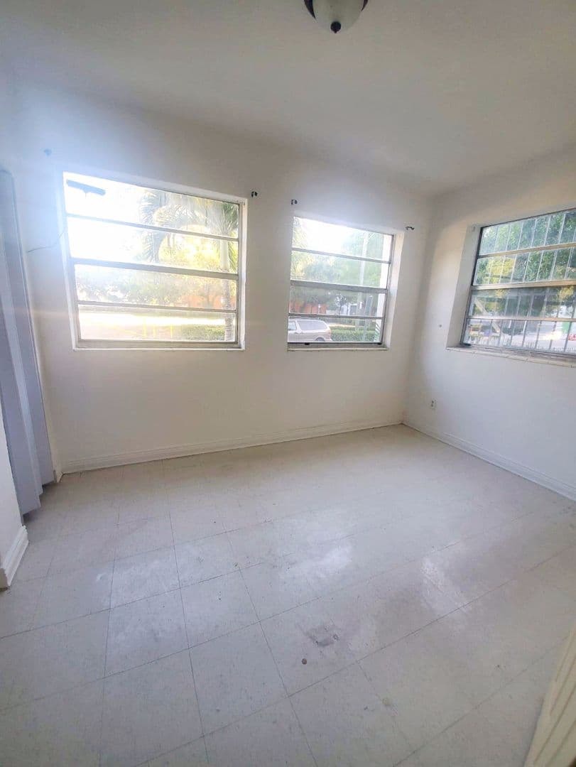 Miami Apartment: 1361 Nw 4 Street