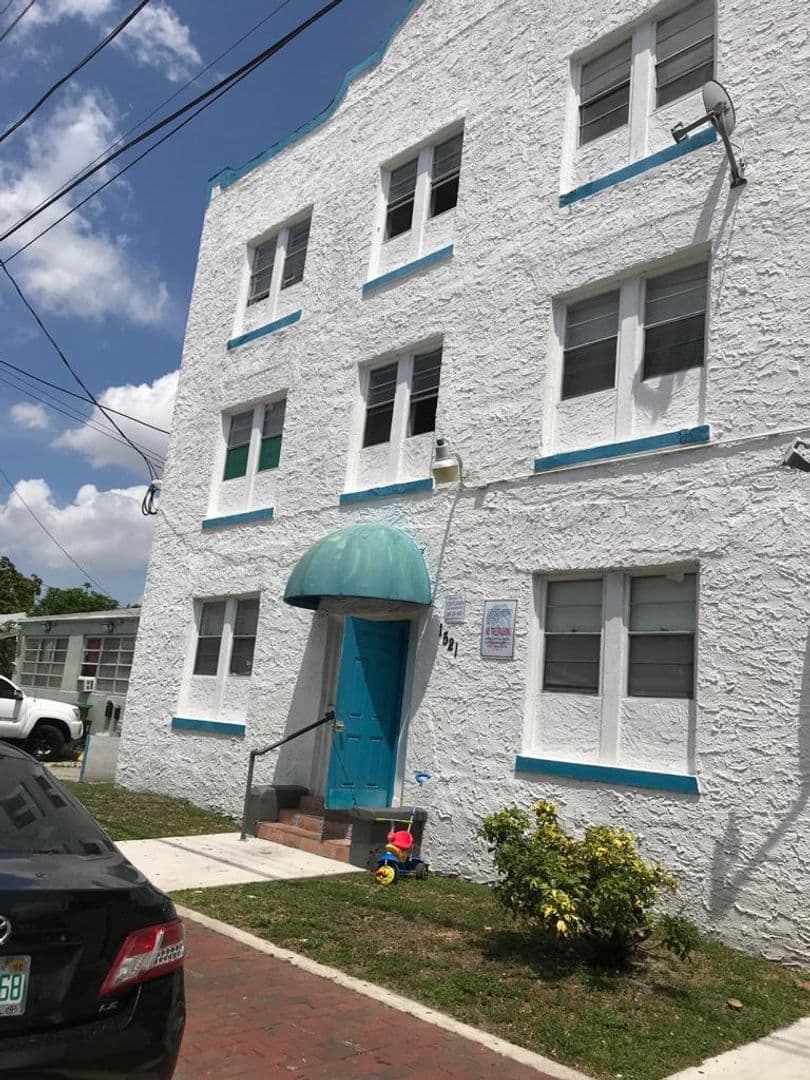 Miami Apartment: 1521 SW 6th St