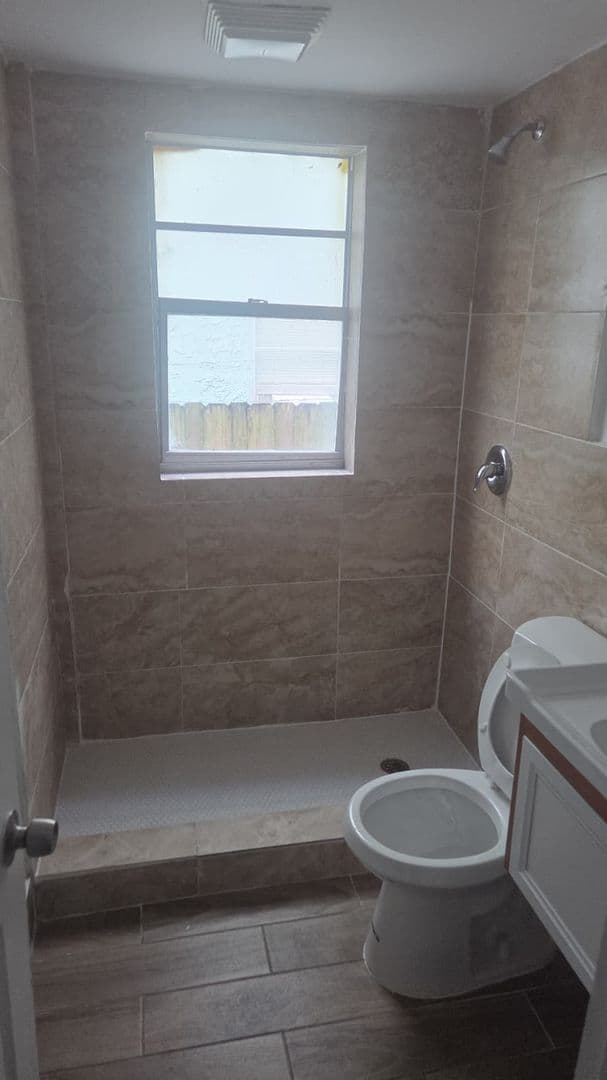 Miami Apartment: 959 SW 5 St