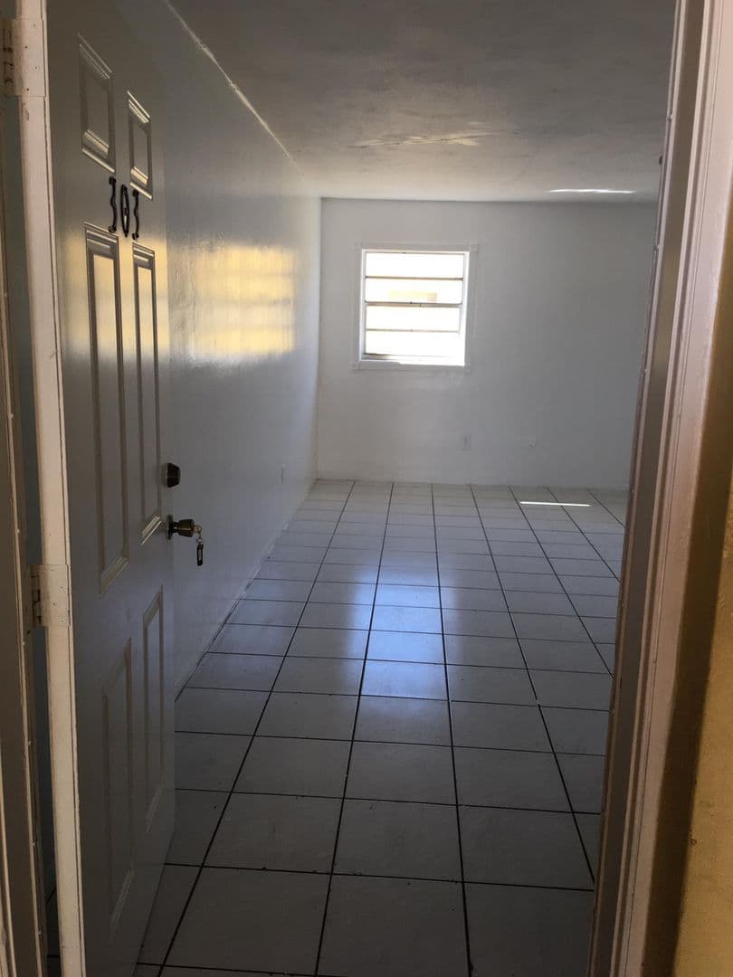 Hialeah Apartment: 1345 W 29 Street