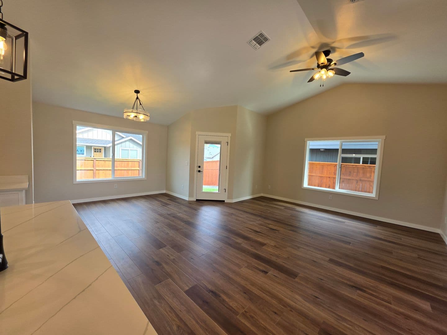 Grants Pass House: 2812 Elmer Nelson Lane