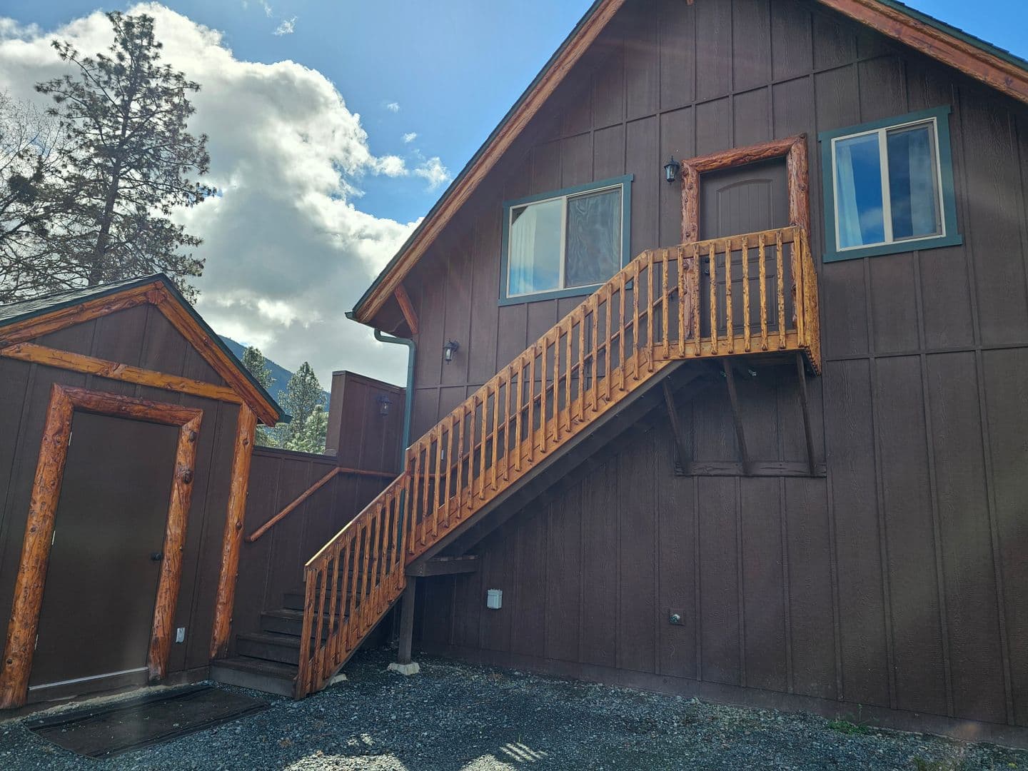 Grants Pass Apartment: 366 Ponderosa Lane
